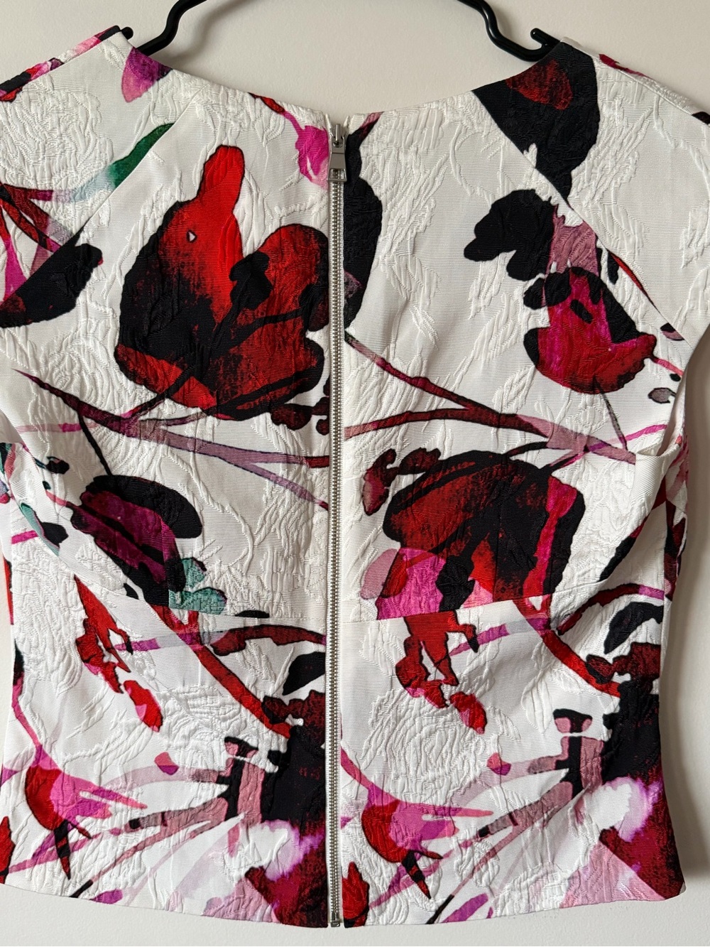 Sachin + Babi White Floral V-Neck Cap-Sleeve Top with Pink and Red Print - Picture 7 of 7